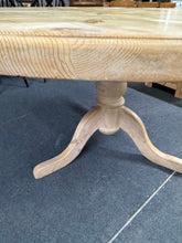 Load image into Gallery viewer, Pine Round Table
