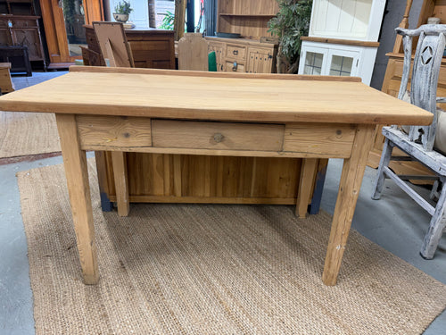This lovely rustic hall table has been fully restored to its natural wood finish and may benefit from a protective coat of wax. It features a single drawer at the front, ideal for storing essentials.

Overall Dimensions

140.5cm wide x 61cm deep x 80cm high

DELIVERY AVAILABLE      

For our other items see our website https://fossewayfurniture.co.uk

collection from our shop at cv36, our collection zone at bs36 or otherwise delivery is available
