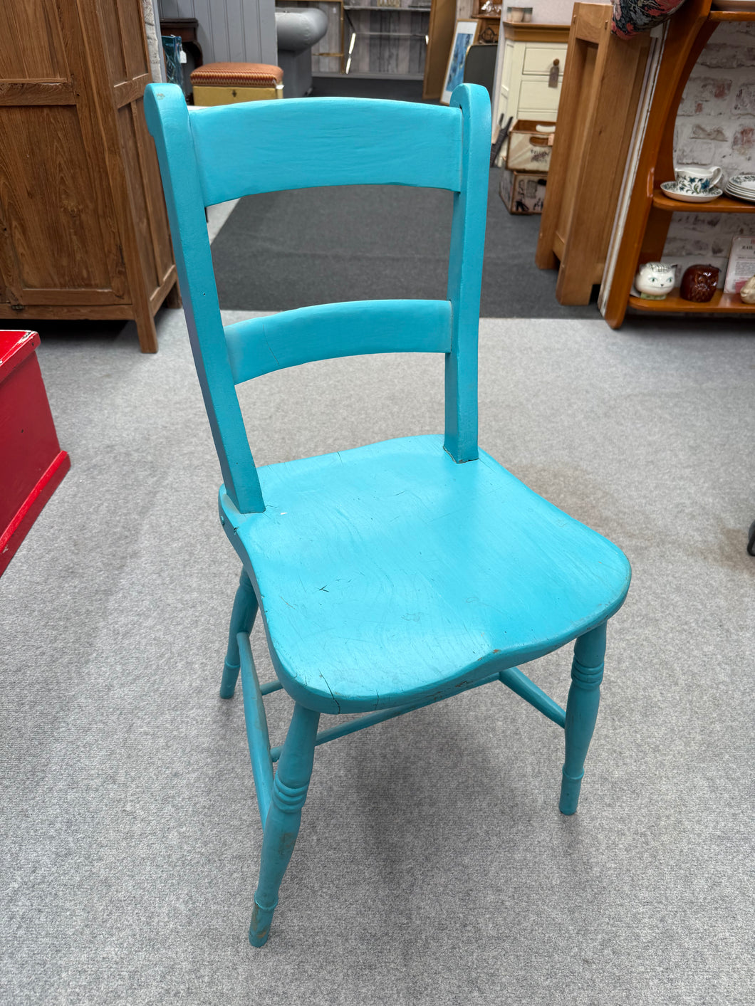 This charming wooden chair, lovingly painted blue by its previous owners, shows some minor marks but remains in excellent condition. It’s sturdy and ready to bring a cheerful touch to your space.

Overall Dimensions

approx : 36cm wide x 36cm deep x 83cm high

DELIVERY AVAILABLE      

For our other items see our website https://fossewayfurniture.co.uk

collection from our shop at cv36, our collection zone at bs36 or otherwise delivery is available
