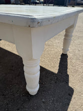 Load image into Gallery viewer, Pine Coffee Table
