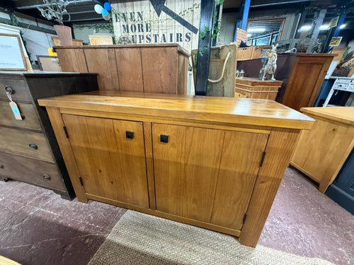 This beautiful solid wood sideboard is sturdy and generally in great shape. While it shows some signs of use with minor marks, they are hardly noticeable. Inside, there is a single shelf providing handy storage space. Although half of the back panel is missing, it doesn’t impact the sideboard’s functionality at all.

Overall Dimensions

134cm wide x 47cm deep x 81cm high

DELIVERY AVAILABLE      

For our other items see our website https://fossewayfurniture.co.uk

collection from our shop at cv36, our coll