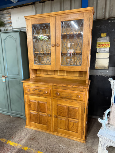 This beautiful heavy oak dresser is solidly built and well maintained. Previous owners made small repairs to the cornice and plinth, but they are barely visible. It offers plenty of storage with two shelves above two dovetail-jointed drawers and a cupboard. For easier transport, the dresser can be separated into two parts.

Overall Dimensions

113cm wide x 45cm deep x 198cm high

DELIVERY AVAILABLE      

For our other items see our website https://fossewayfurniture.co.uk

collection from our shop at cv36, 