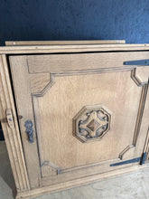 Load image into Gallery viewer, Oak Cupboard
