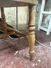 Load image into Gallery viewer, Vintage Grandfather Chair

