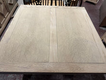 Load image into Gallery viewer, Oak Extendable Table
