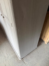 Load image into Gallery viewer, Quadruple Wardrobe
