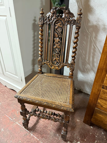 This chair is not just beautifully designed, but also sturdy and durable. The intricate carvings and twists add an extra touch of elegance, making it a truly unique and appealing addition to any space.

Overall Dimensions

approx : 47cm wide x 41cm deep x 107cm high

DELIVERY AVAILABLE      

For our other items see our website https://fossewayfurniture.co.uk

collection from our shop at cv36, our collection zone at bs36 or otherwise delivery is available

