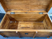 Load image into Gallery viewer, Hardwood Blanket Box
