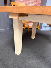 Load image into Gallery viewer, Oak Extendable Table
