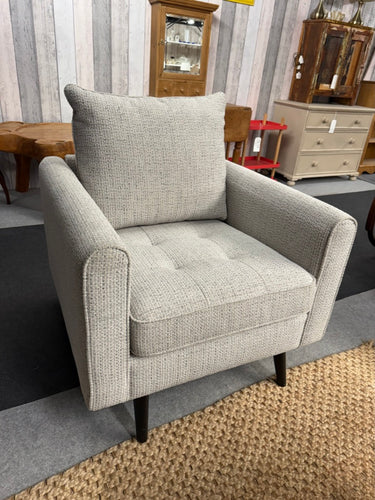 This stunning grey armchair, nearly new and structurally sound, offers both style and comfort to your living space. Its soft grey upholstery complements a variety of decor styles, while the sturdy frame ensures lasting durability. For added convenience, the legs can be easily removed, making it simple to move or transport. Perfect for relaxing with a book or adding a cozy touch to any room, this armchair combines practicality with elegant design

Overall Dimensions

approx : 78cm wide x 81cm deep x 91cm hig