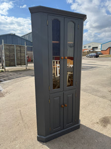 Pine Corner Unit