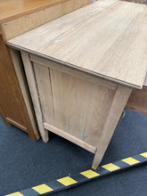 Load image into Gallery viewer, Stripped Oak Drawers
