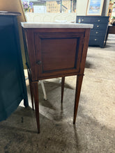 Load image into Gallery viewer, A charming mahogany pot cupboard featuring a beautiful removable marble top, perfect for adding vintage character to any room. This well-loved piece boasts solid construction and remains in commendable condition, with the patina of age adding to its authentic appeal. The practical single cupboard provides handy storage, while the detachable marble surface makes relocation straightforward. An excellent choice for those seeking genuine vintage furniture with both style and functionality.

Overall Dimensions


