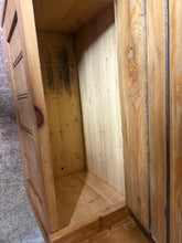 Load image into Gallery viewer, Vintage Pine Settle
