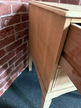 Load image into Gallery viewer, Mahogany Lamp Table
