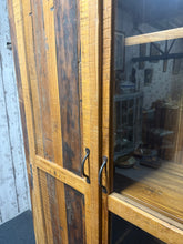 Load image into Gallery viewer, Linen Press / Larder
