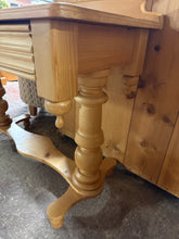 Load image into Gallery viewer, Vintage Pine Washstand
