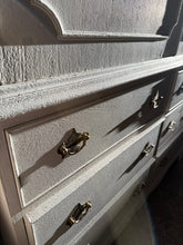 Load image into Gallery viewer, Linen Press
