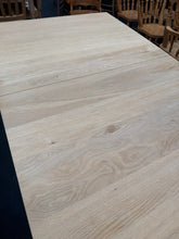 Load image into Gallery viewer, Oak Extendable Table

