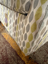 Load image into Gallery viewer, Tub Chair
