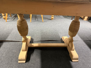 Extendable Oak Table
