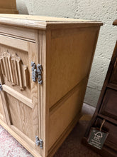 Load image into Gallery viewer, Stripped Oak Cupboard
