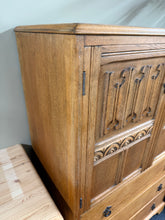 Load image into Gallery viewer, Oak Drinks Cabinet
