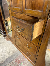 Load image into Gallery viewer, Edwardian Style Compactum
