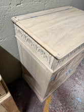 Load image into Gallery viewer, Stripped Hifi Unit
