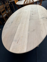 Load image into Gallery viewer, Stripped Oak Table
