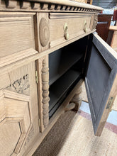Load image into Gallery viewer, Large Solid Oak Sideboard
