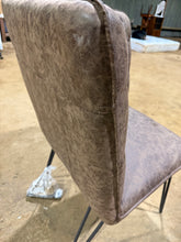 Load image into Gallery viewer, Office Chair
