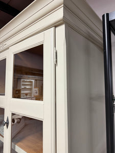 Wardrobe / Cupboard