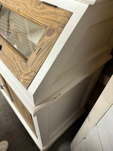 Dairy Dresser