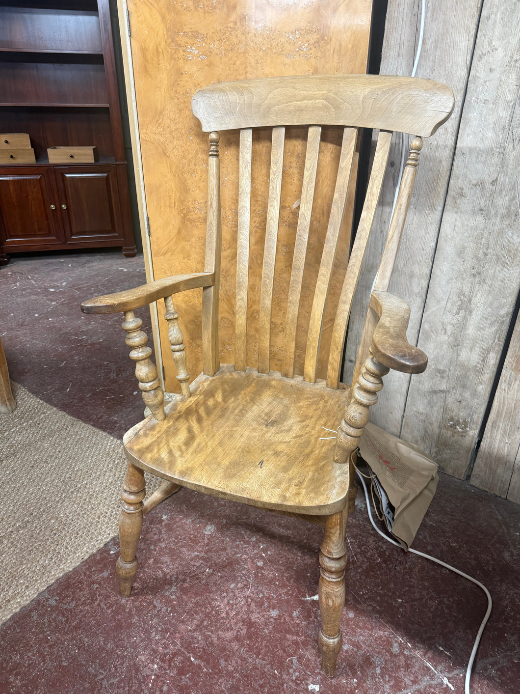 This sturdy vintage pine grandfather chair is structrually sound and in overall good condition. It does have some marks but nothing major at all. It would be perfect as a fire side chair.

Overall Dimensions

approx : 64cm wide x 43cm deep x 111cm high

DELIVERY AVAILABLE    

For our other items see our website https://fossewayfurniture.co.uk

collection from cv36 or delivery available 
