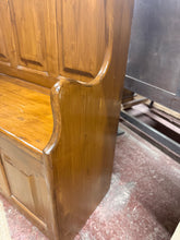 Load image into Gallery viewer, Pine Box Settle
