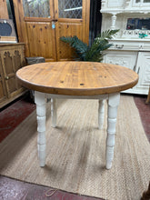 Load image into Gallery viewer, Country Pine Dining Table
