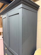 Load image into Gallery viewer, 'Railings' Linen Press
