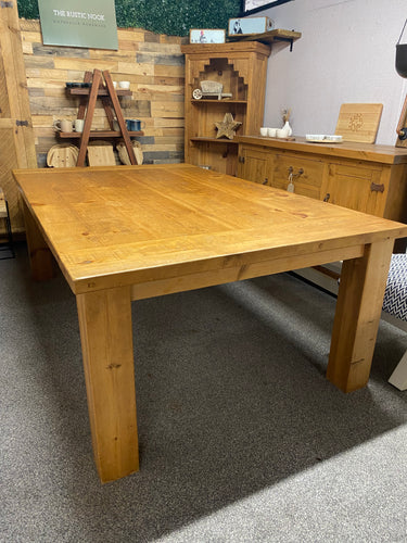 This heavy solid wooden chunky dining table is structurally sound and in overall good condition. It does have some marks but nothing too major, nothing that wouldn't come out with a little sand. The legs do come off for easier moving. This table can seat 8-10 people comfortably.

Overall Dimensions

198cm long x 121.5cm wide x 72cm high 

DELIVERY AVAILABLE    

For our other items see our website https://fossewayfurniture.co.uk

collection from cv36 or bs36
