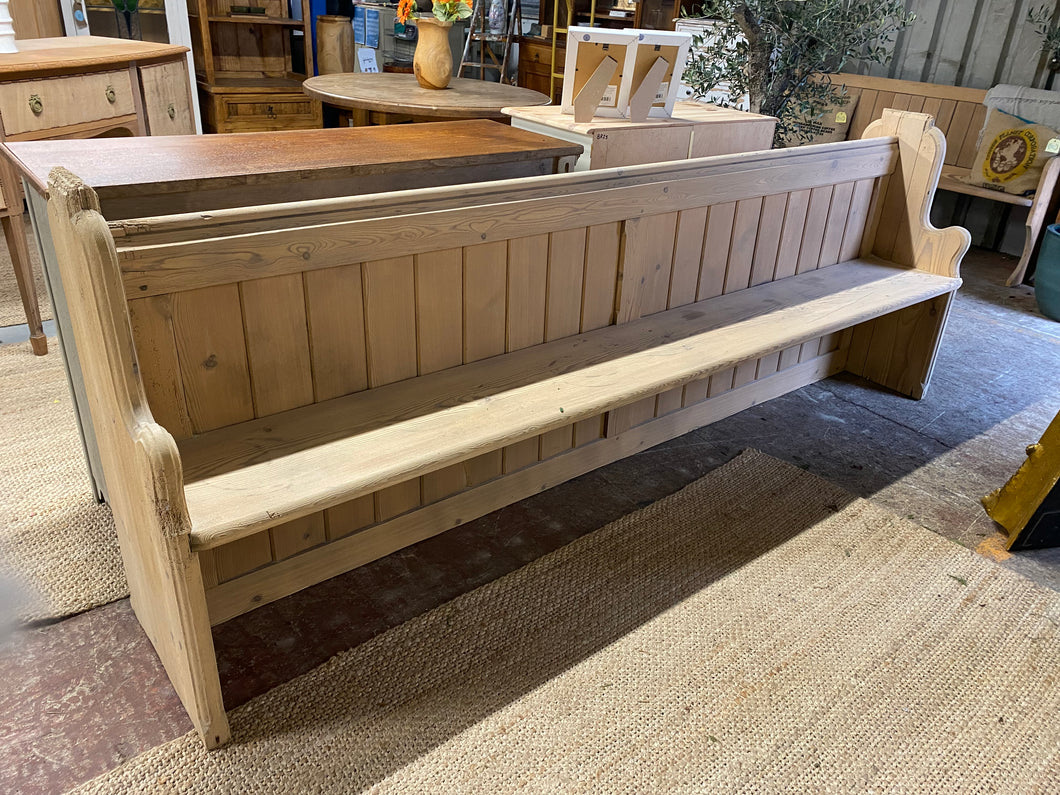 This lovely large oak pew has been completely stripped back to its natural state so may need a coat of wax for protection. It does have some damage to the wood as seen in photos but nothing major at all. It is structurally sound and in overall good condition.

Overall Dimensions

254cm long x 46cm wide x 94cm high

DELIVERY AVAILABLE    

For our other items see our website https://fossewayfurniture.co.uk

collection from cv36 or bs36
