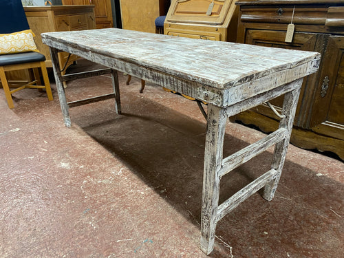 This stunning white washed wooden folding table is structurally sound and in overall good condition. It is originally from India so may have a few knocks from travel. This can easily fold down for easier moving.

Overall Dimensions

176cm wide x 60cm deep x 76cm high

DELIVERY AVAILABLE    

For our other items see our website https://fossewayfurniture.co.uk

collection from cv36 or bs36
