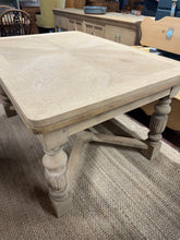 Load image into Gallery viewer, Oak Extendable Table
