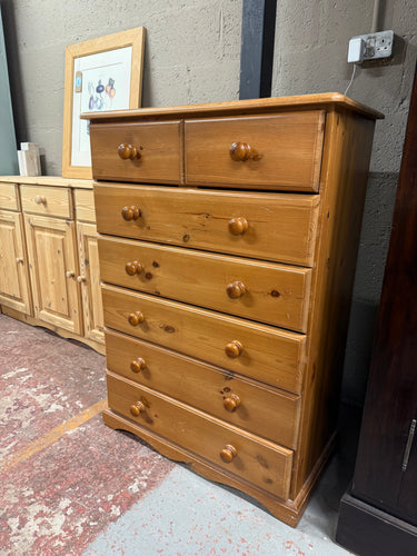 This tall solid pine chest of drawers is structurally sound and in overall good condition. It does have a few small marks but nothing major at all. It has 2 short dovetail jointed drawers over 5 long for storage.

Overall Dimensions

81cm wide x 42.5cm deep x 114cm high 

DELIVERY AVAILABLE    

HAVE THIS PAINTED A COLOUR OF YOUR CHOICE FOR AN EXTRA £80 OR COMPLETELY STRIPPED BACK FOR £100 

For our other items see our website https://fossewayfurniture.co.uk

collection from cv36 or bs36
