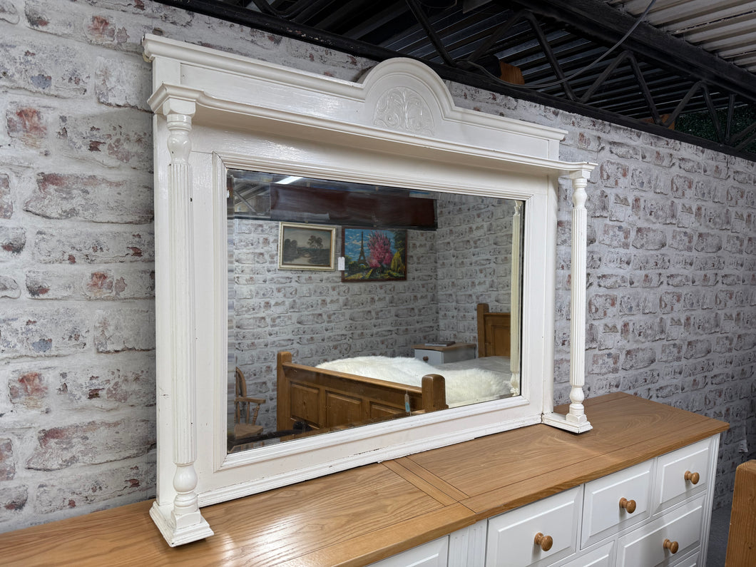 This gorgeous large white bevelled edged mantle mirror is structurally sound and in overall good condition. It does have some marks and some patina but this just not effect its use. Would be perfect hung above a mantle piece.

Overall Dimensions

140cm wide x 115cm high (18cm deep)

DELIVERY AVAILABLE    

For our other items see our website https://fossewayfurniture.co.uk

collection from cv36 or bs36
