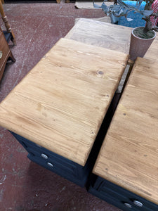 'Railings' Bedsides