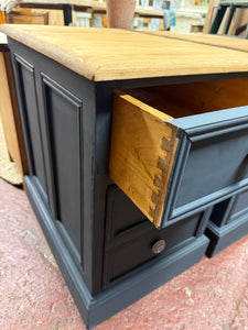 'Railings' Bedsides