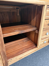Load image into Gallery viewer, Kitchen Island
