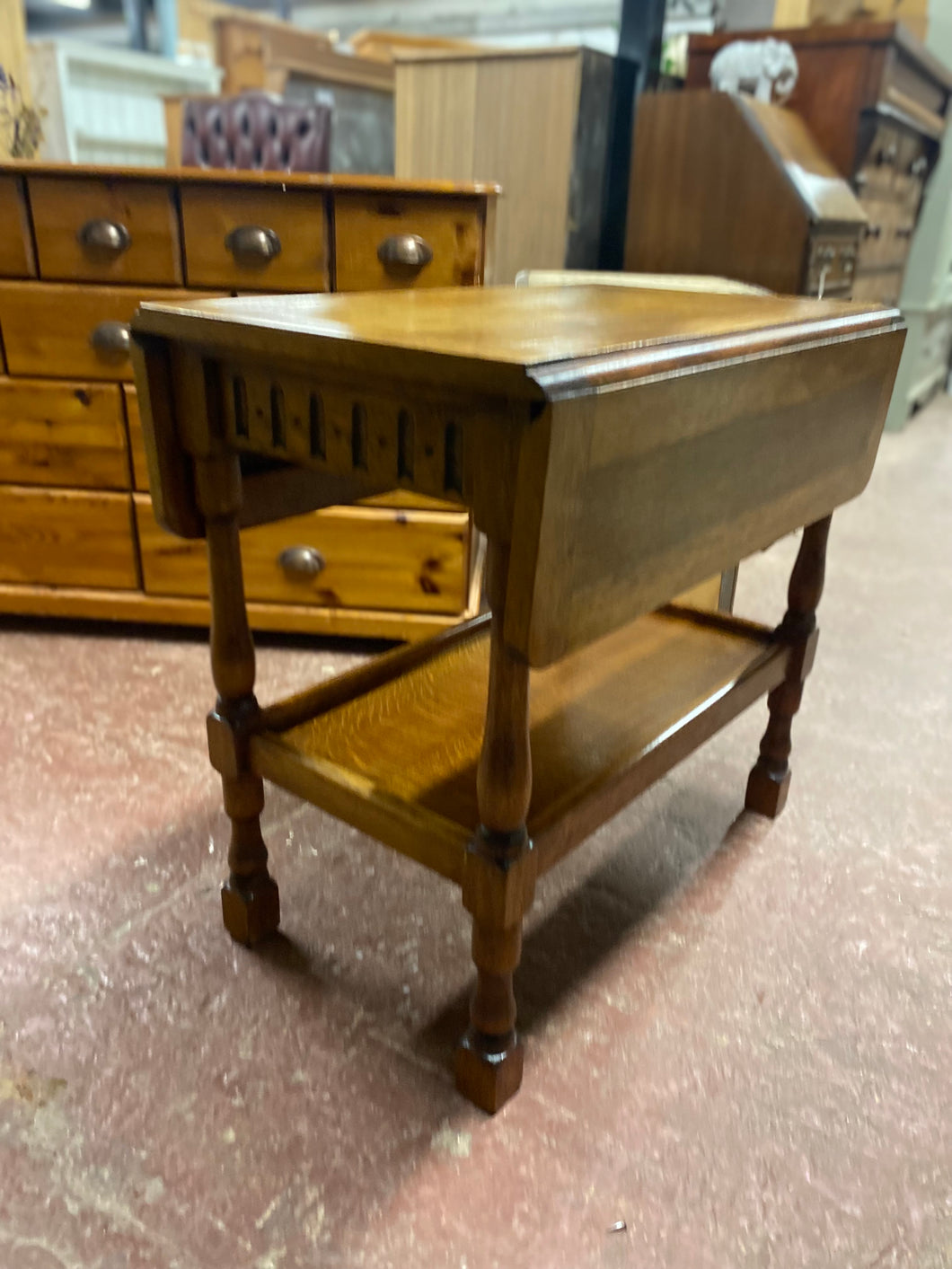 Small drop Leaf Table