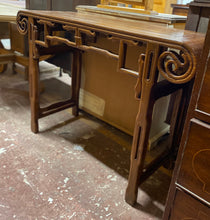 Load image into Gallery viewer, This gorgeous console table has a solid structure and is still in excellent condition. While it has been previously used and may have some minor marks, they do not greatly impact its overall appearance.  Overall Dimensions  116cm wide x 40cm deep x 81cm high   DELIVERY AVAILABLE      For our other items see our website https://fossewayfurniture.co.uk  collection from cv36 or bs36
