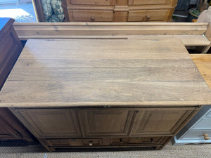 Oak Coffer